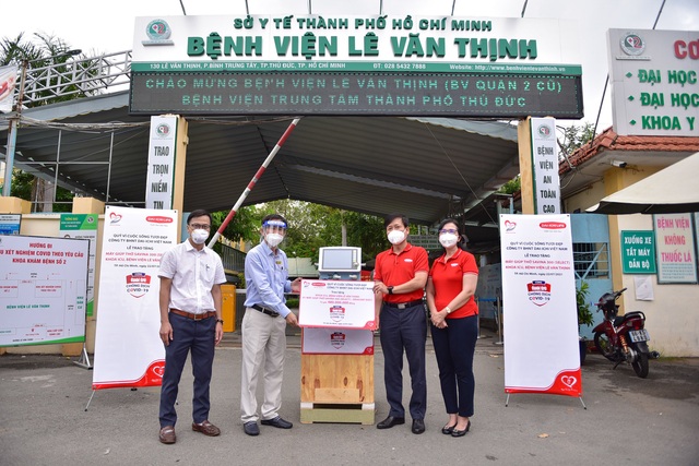 Dai-ichi Life Việt Nam trao tặng máy trợ thở đa năng Savina 300 (Select) cho Bệnh viện Lê Văn Thịnh - Ảnh 1.