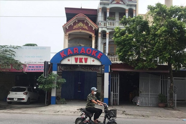  Bắt quả tang 1 thư ký toà án chơi ma túy trong quán karaoke giữa mùa dịch  - Ảnh 1.