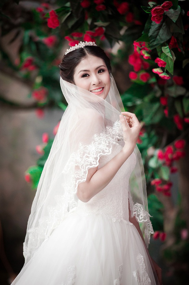  Hoa hậu Ngọc Hân tiết lộ ảnh cưới  - Ảnh 1.