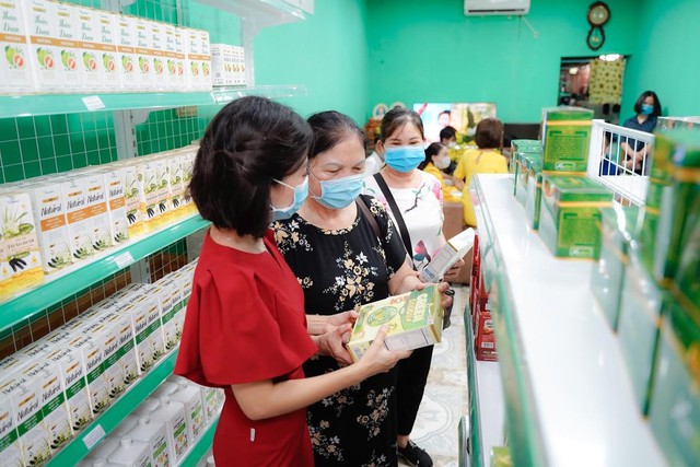 Green Daddy lên kệ chuỗi 200 siêu thị Nutrimart - Thương hiệu Việt bắt tay vì một nền kinh tế xanh - Ảnh 4.