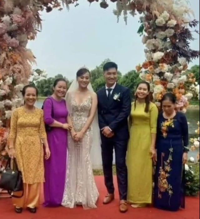 Hương vị tình thân: Long - Nam bị lộ ảnh cưới chụp cùng họ hàng, fan đua nhau lên thuyền trở lại - Ảnh 2.