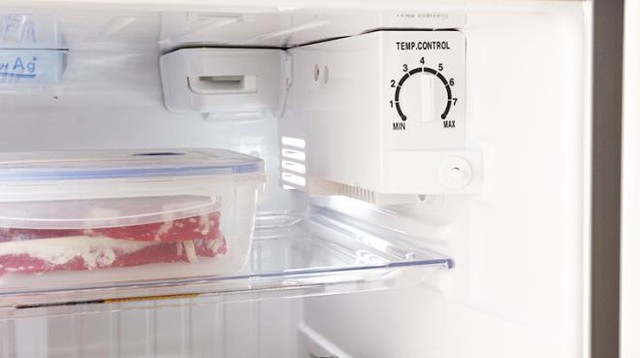 Mẹo dùng tủ lạnh tiết kiệm tiền điện nhất ai cũng nên áp dụng - Ảnh 2.