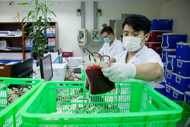 Hà Nội chi viện gấp 1.000 đơn vị máu cho Bệnh viện Chợ Rẫy TP HCM - Ảnh 3.