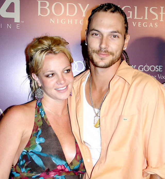 Chồng cũ lợi dụng Britney Spears nhiều năm - Ảnh 1.