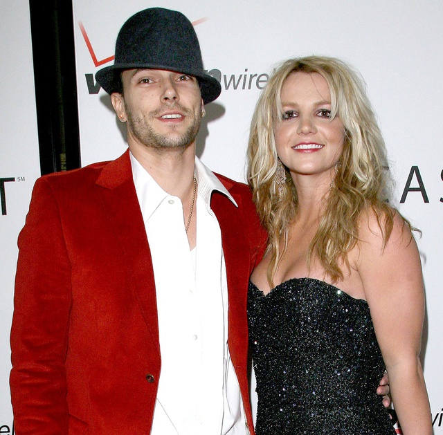 Chồng cũ lợi dụng Britney Spears nhiều năm - Ảnh 3.