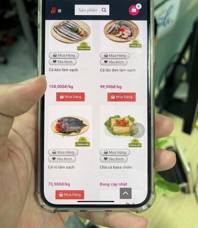Những kiểu bán hàng mới trong mùa dịch của các tiểu thương - Ảnh 2.