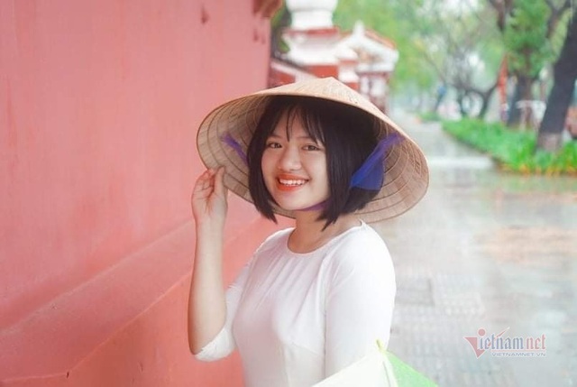 Nữ sinh Hà Tĩnh giành học bổng ĐH top đầu thế giới - Ảnh 1.