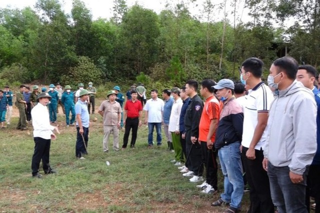  Hơn 300 cảnh sát truy lùng đối tượng nghi sát hại mẹ vợ rồi trốn vào rừng  - Ảnh 3.