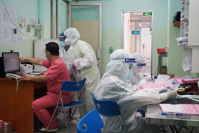 Hình ảnh trong khu điều trị sản phụ COVID-19 nặng tại Bệnh viện Hùng Vương - Ảnh 5.