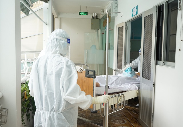 Hình ảnh trong khu điều trị sản phụ COVID-19 nặng tại Bệnh viện Hùng Vương - Ảnh 11.