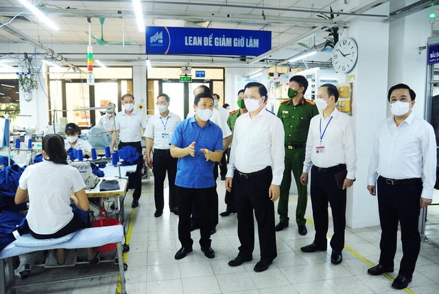 Hà Nội khuyến khích doanh nghiệp đủ điều kiện an toàn tiếp tục sản xuất, kinh doanh - Ảnh 3.