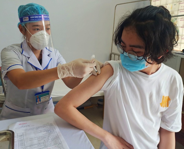 Cà Mau đã tiêm xong 123.670 liều vaccine được phân bổ - Ảnh 3.