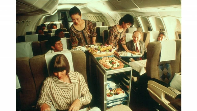 Những bữa ăn trên máy bay từng thịnh soạn đến mức nào? - Ảnh 12.