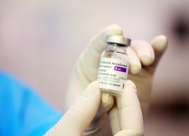 Lần đầu tiên Hà Nội tiêm vaccine COVID-19 cho bệnh nhân chạy thận nhân tạo - Ảnh 10.