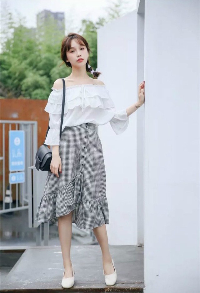 3 cách phối đồ với áo blouse, cách nào cũng khiến nàng công sở mê mẩn vì vừa nữ tính lại vừa trẻ trung - Ảnh 7.