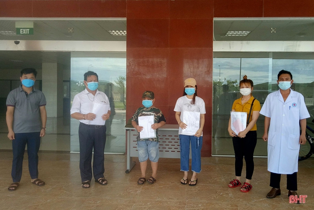 Các cơ sở y tế ở Hà Tĩnh dồn sức trên trận tuyến điều trị bệnh nhân COVID-19 - Ảnh 2.