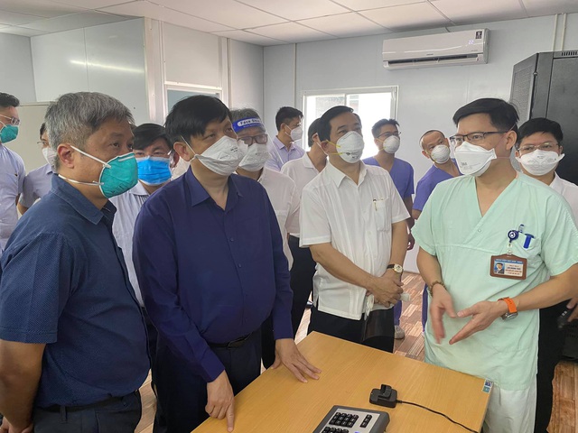 Bộ trưởng Nguyễn Thanh Long kiểm tra 3 Trung tâm Hồi sức tích cực của Bộ Y tế tại TP.HCM - Ảnh 4.