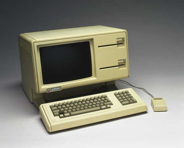 Lý do máy tính ngày xưa thường có màu ngả vàng - Ảnh 1.