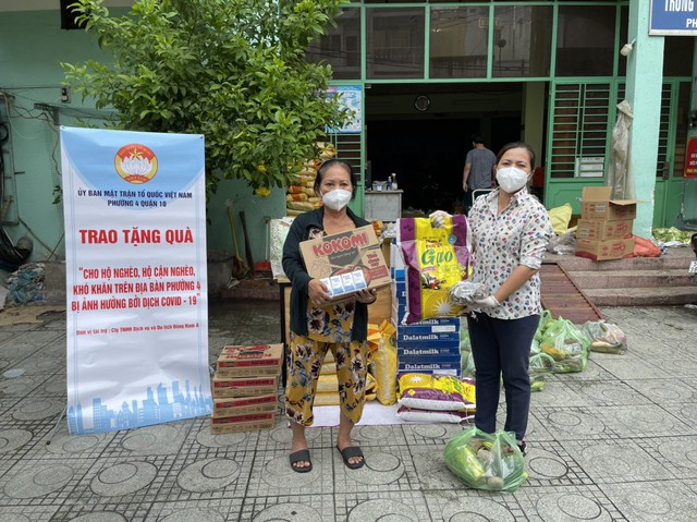 “Tiếp tế” từng nhà dân trong đại dịch tại TP Hồ Chí Minh - Ảnh 3.