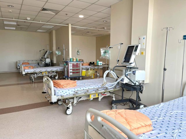 Bệnh viện ĐH Y Dược TP. HCM khẩn trương vận hành Trung tâm hồi sức COVID-19 tại Bệnh viện Quốc tế Thành phố - Ảnh 2.