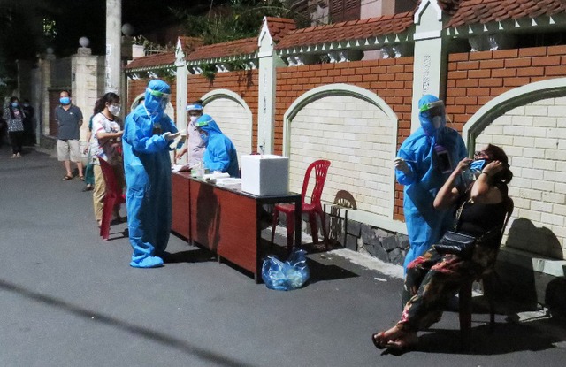 Nhiều ca phát hiện qua sàng lọc cộng đồng, Nghệ An thêm 32 ca nhiễm mới - Ảnh 2.