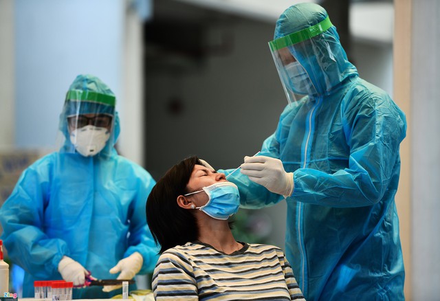 Y&ecirc;u cầu người d&acirc;n TP.HCM v&agrave; 3 tỉnh l&acirc;n cận kh&ocirc;ng ra khỏi nh&agrave; - Ảnh 2.