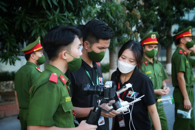  Ngọc Linh: Bông hồng thép xinh đẹp, đa tài của Học viện Cảnh sát  - Ảnh 7.