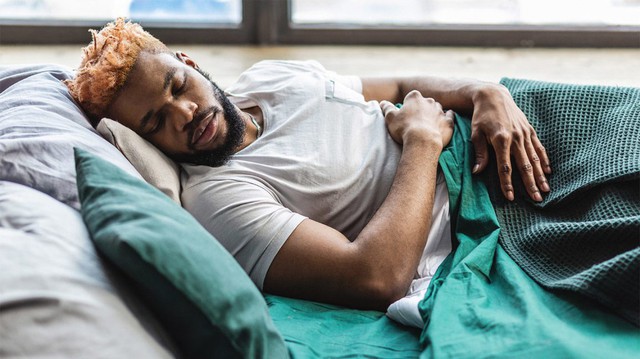 8 hiểu lầm về giấc ngủ gây hại sức khỏe, số 3 hầu như ai cũng mắc - Ảnh 1.