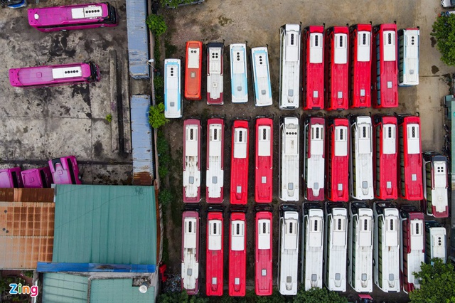 Hàng trăm ôtô mới cứng nằm phơi nắng hơn 30 ngày giãn cách ở Hà Nội - Ảnh 14.