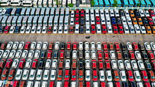 Hàng trăm ôtô mới cứng nằm phơi nắng hơn 30 ngày giãn cách ở Hà Nội - Ảnh 5.