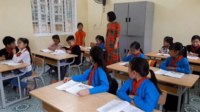 Quảng Ninh sẽ hỗ trợ học phí cho học sinh từ mầm non đến phổ thông - Ảnh 1.