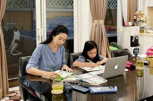 Con sao Việt trở lại học online - Ảnh 7.