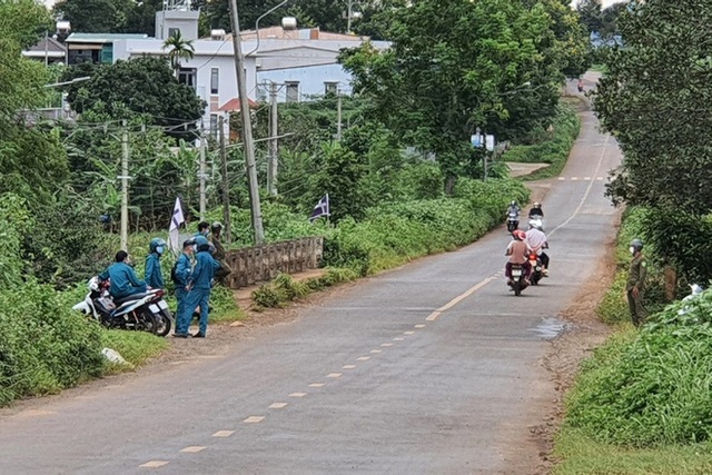  Người đàn ông tử vong nghi do liều lĩnh cưa đầu đạn  - Ảnh 2.