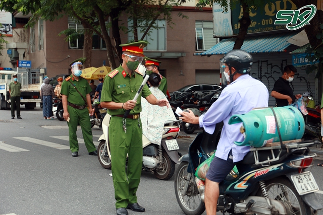 Hôm nay, số người vi phạm quy định phòng chống dịch ở Hà Nội cao kỷ lục trong 3 đợt giãn cách xã hội - Ảnh 3.