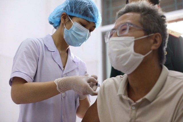 Phiên họp đầu tiên tham vấn chuyên gia quốc tế sớm phát triển thành công vaccine COVID-19 made in Vietnam - Ảnh 3.