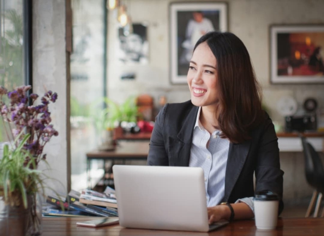 Thực hiện ngay 4 th&oacute;i quen n&agrave;y v&agrave;o thời điểm lĩnh lương, tiền t&iacute;ch lũy của bạn sẽ sớm d&agrave;y l&ecirc;n - Ảnh 2.