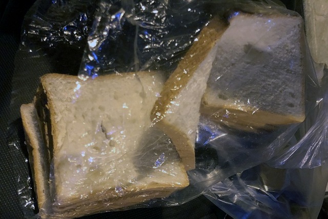  Hà Nội: Giấu ma túy trong bánh mì, ship cho khách trong khu phong tỏa  - Ảnh 2.