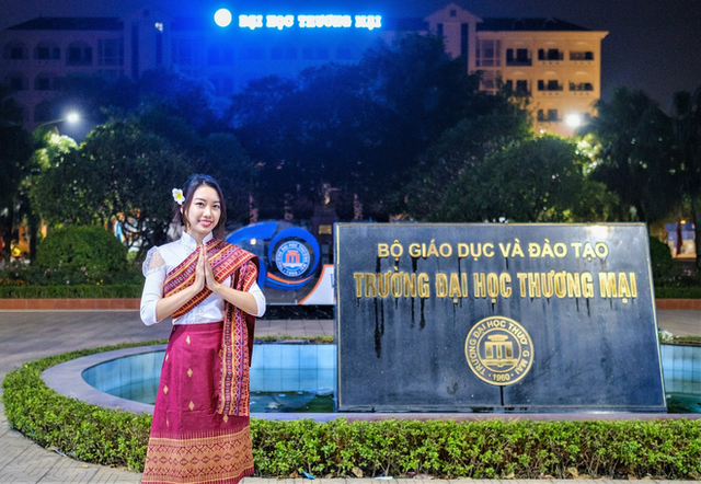 Nữ sinh ĐH Thương mại xinh đẹp mang hai dòng máu Việt - Lào - Ảnh 2. Nữ sinh ĐH Thương mại xinh đẹp mang hai dòng máu Việt - Lào - Ảnh 2.