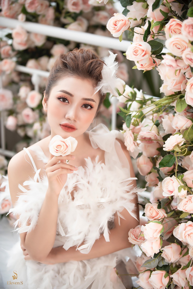 Nữ sinh ĐH Thương mại xinh đẹp mang hai dòng máu Việt - Lào - Ảnh 5. Nữ sinh ĐH Thương mại xinh đẹp mang hai dòng máu Việt - Lào - Ảnh 5.