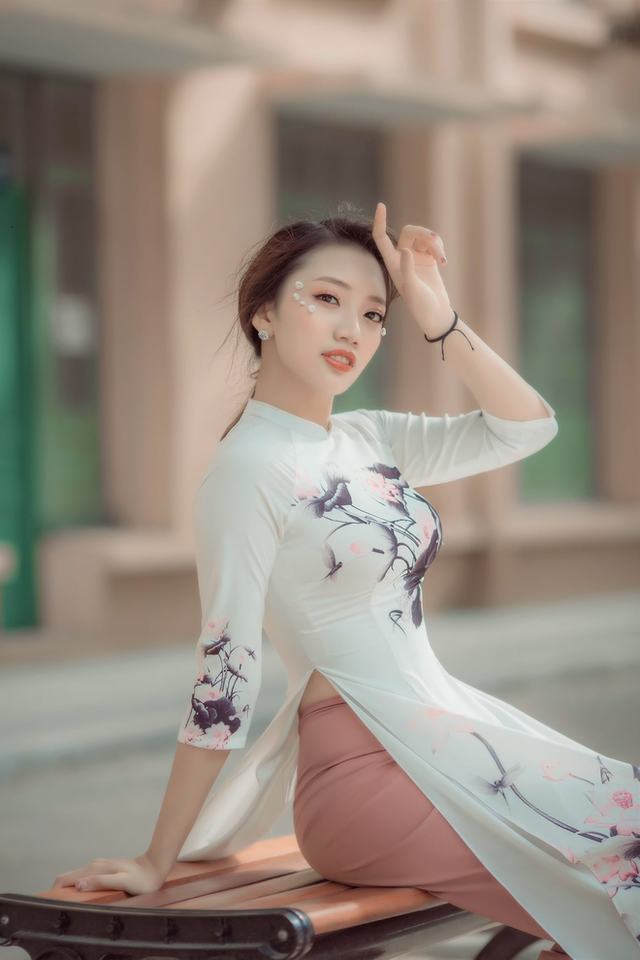 Nữ sinh ĐH Thương mại xinh đẹp mang hai dòng máu Việt - Lào - Ảnh 7. Nữ sinh ĐH Thương mại xinh đẹp mang hai dòng máu Việt - Lào - Ảnh 7.
