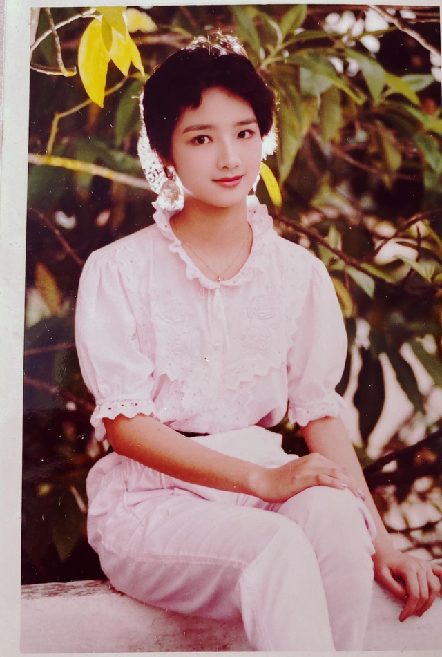 Ảnh Giáng My đăng quang Hoa hậu đền Hùng 29 năm trước - Ảnh 5.
