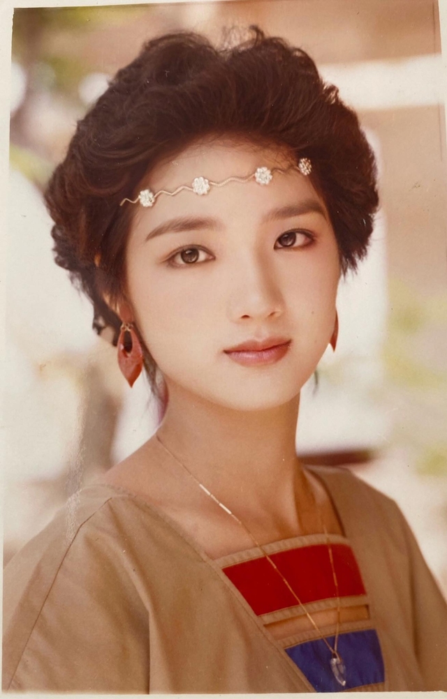 Ảnh Giáng My đăng quang Hoa hậu đền Hùng 29 năm trước - Ảnh 6.