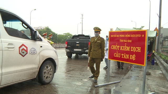 Nam Định xuất hiện 10 ca mắc trong cộng đồng, tỉnh Thái Bình ban hành công văn hỏa tốc - Ảnh 2.