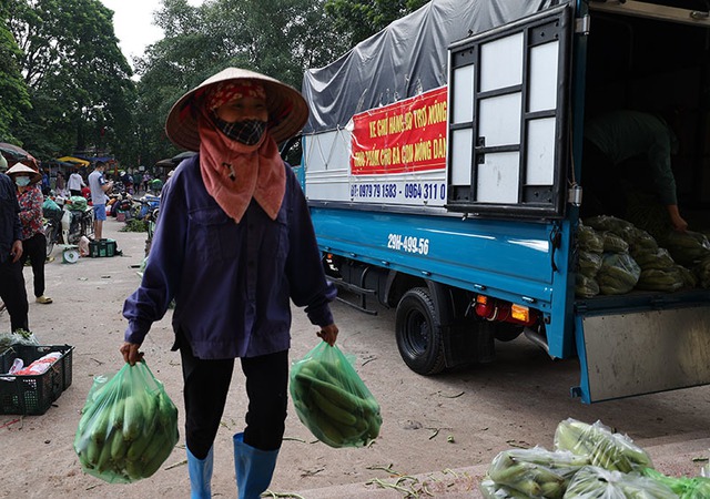 Tổ phản ứng nhanh ở thôn, xã lập nhóm cùng nhau giải cứu - Ảnh 3.