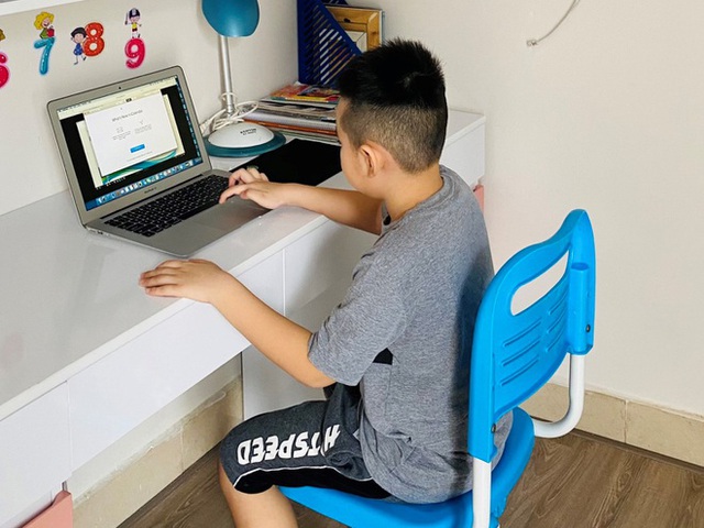 Hé lộ bí quyết giúp con học online tốt tại nhà  của ca sĩ Vy Oanh - Ảnh 5.