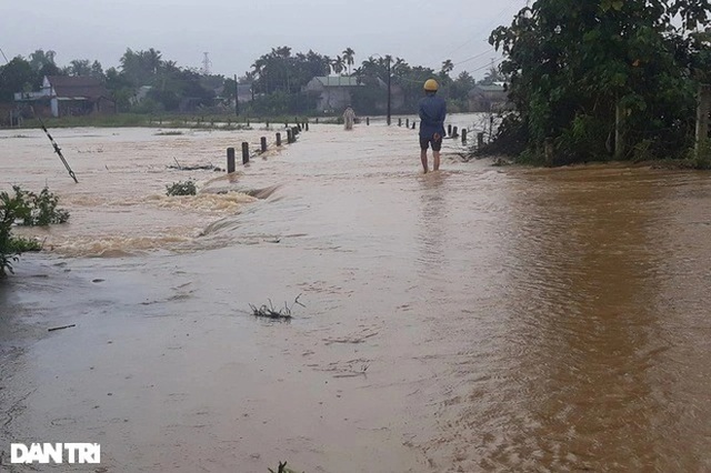 Thông tin mới nhất về bão số 5: Đà Nẵng, Hội An mưa rất to - Ảnh 5.