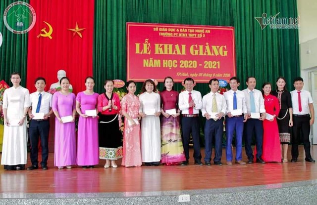 Trường học có 36 học sinh đỗ đại học từ 30 điểm trở lên - Ảnh 2.