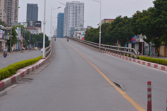 Đường phố Hà Nội ra sao trong ngày đầu đợt nghỉ lễ 2/9 - Ảnh 1.