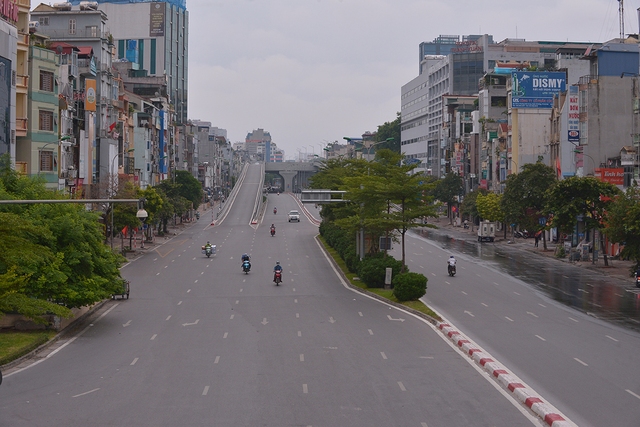 Đường phố Hà Nội ra sao trong ngày đầu đợt nghỉ lễ 2/9 - Ảnh 6.