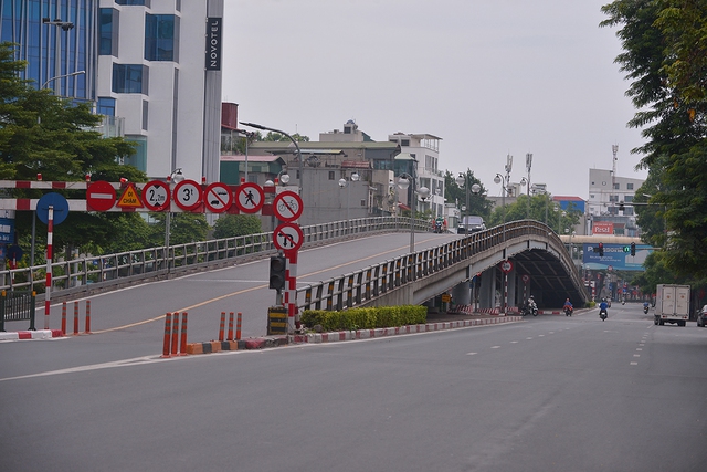 Đường phố Hà Nội ra sao trong ngày đầu đợt nghỉ lễ 2/9 - Ảnh 15.